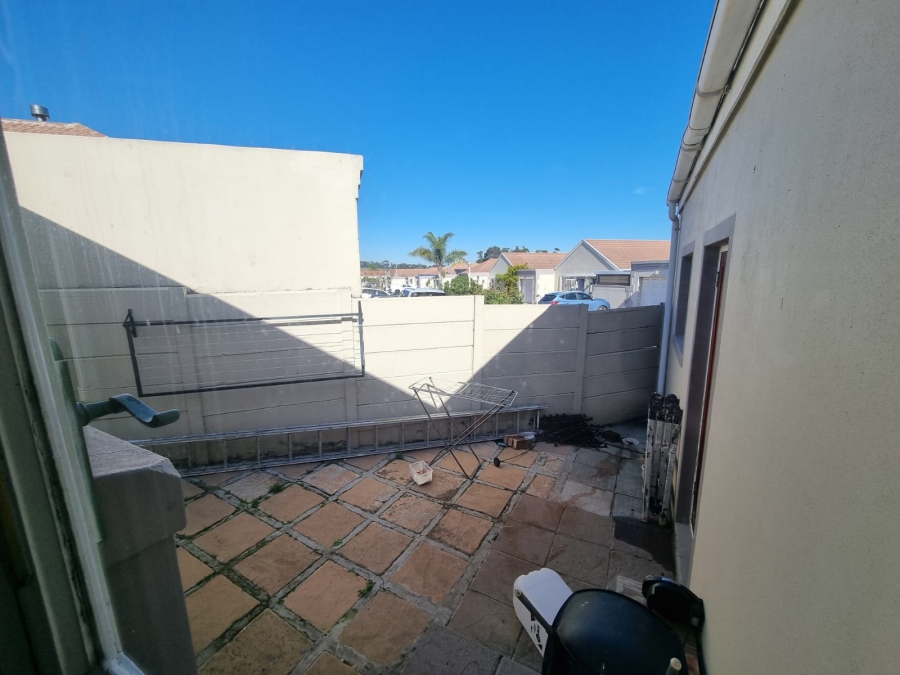 3 Bedroom Property for Sale in Sonstraal Heights Western Cape
